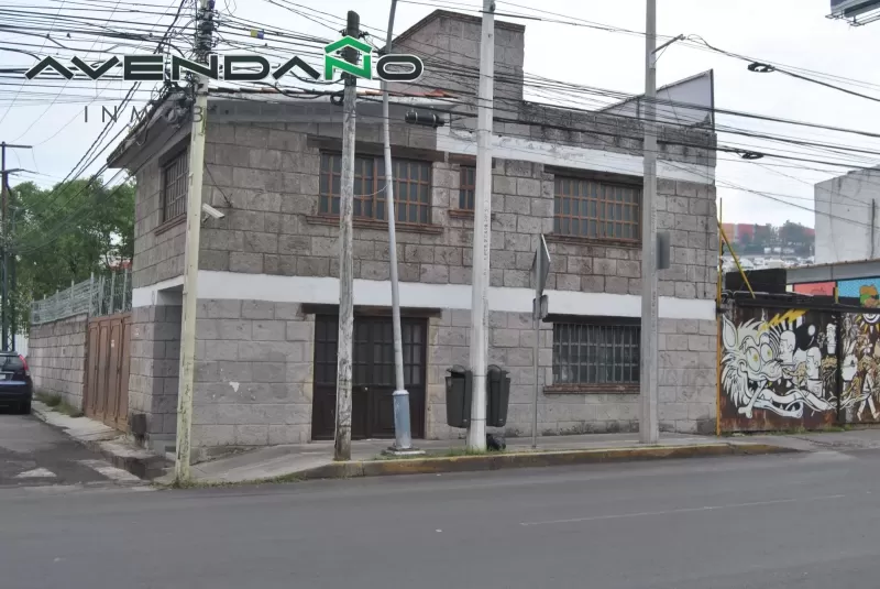 PROPIEDAD EN RENTA PARA USO COMERCIAL Y DE SERVICIOS, SOBRE BOULEVARD BERNARDO QUINTANA 