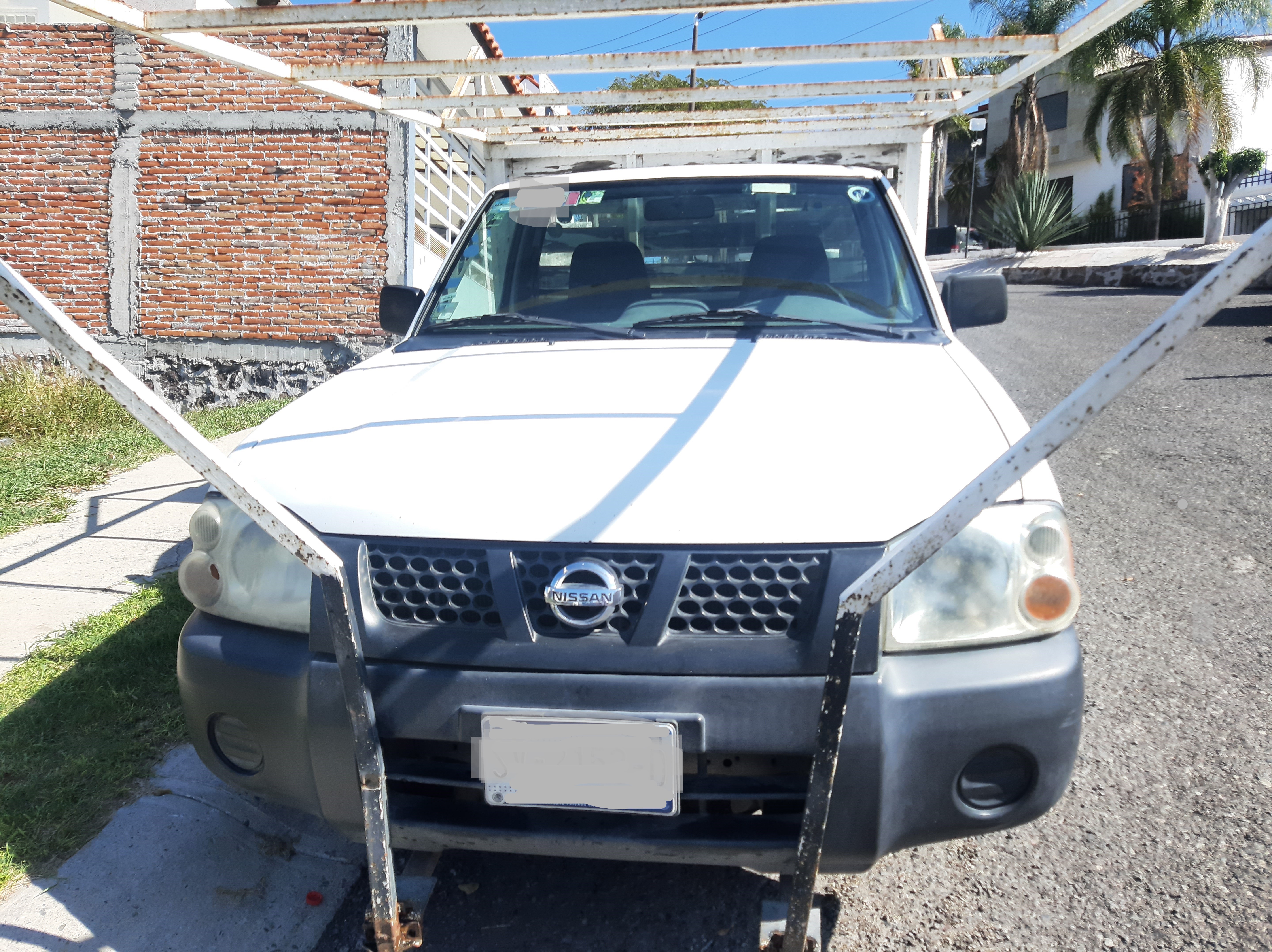 Camioneta NP300 Nissan 2013 - Imagen del producto disponible