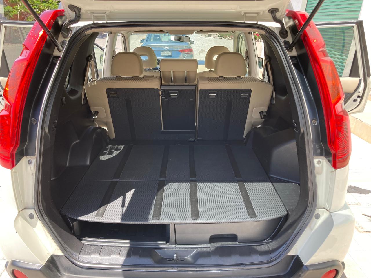 Camioneta Nissan X-Trail 2010