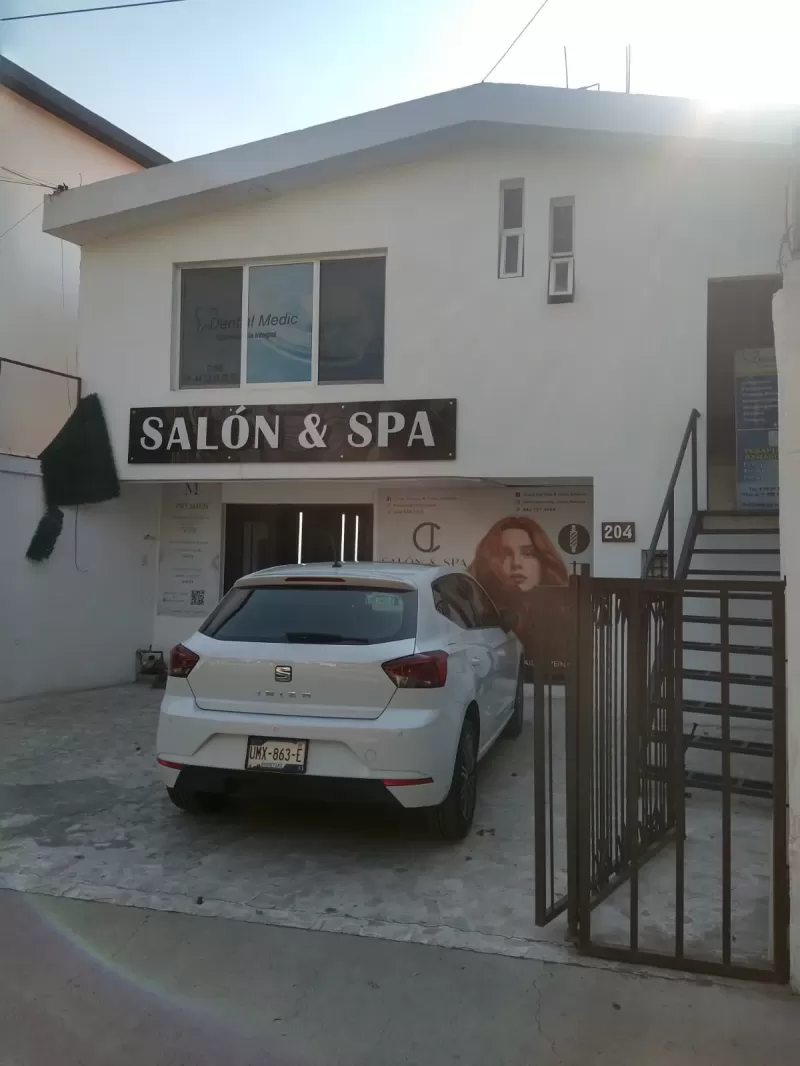 Renta de oficina o consultorio, a unos pasos de plaza galerias y clinica del IMSS 1