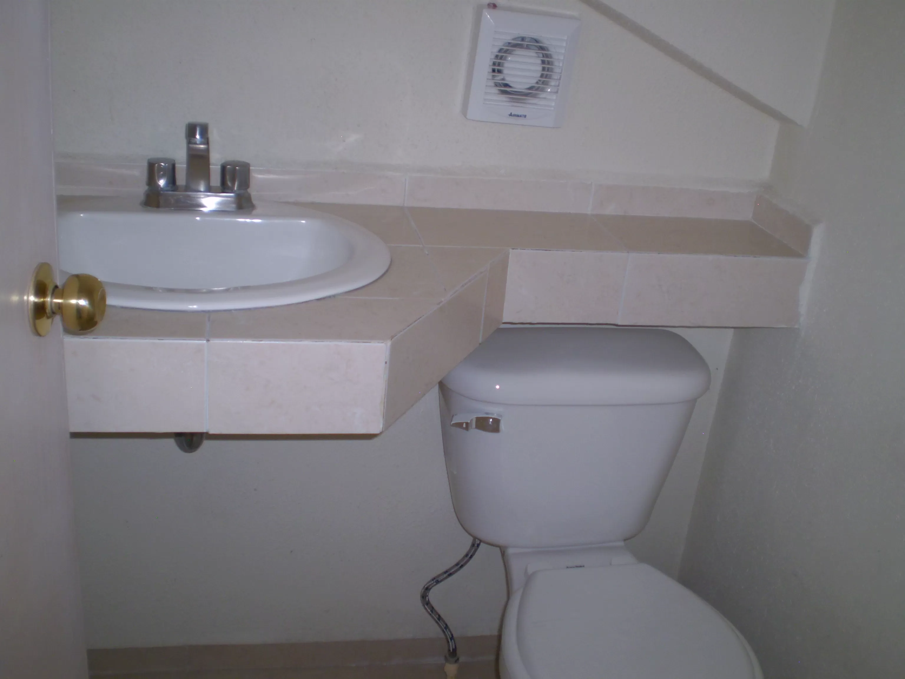 Bonita casa en privada con