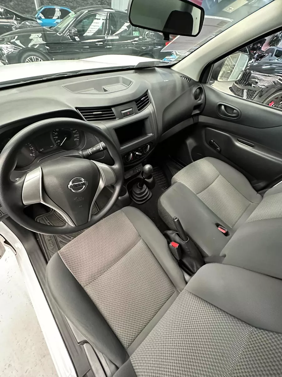 Nissan NP300 2.5 Chasis Cabina Dh Pack Seg Mt