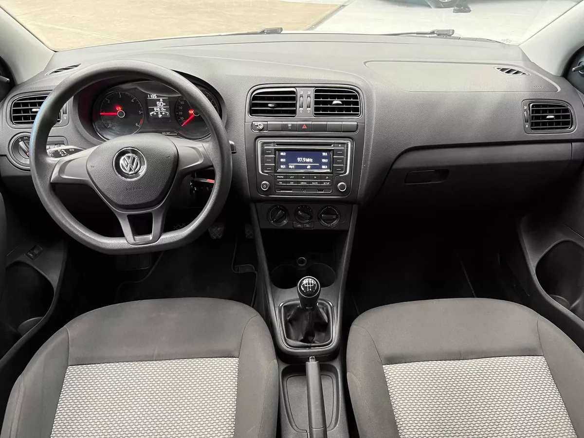 Volkswagen Vento 2.0 Confortline Mt